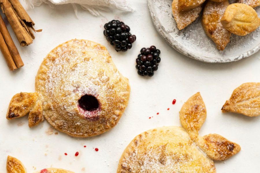 organic-blackberry-apple-pie-food-photography_53876-106060 Pretium Viverra